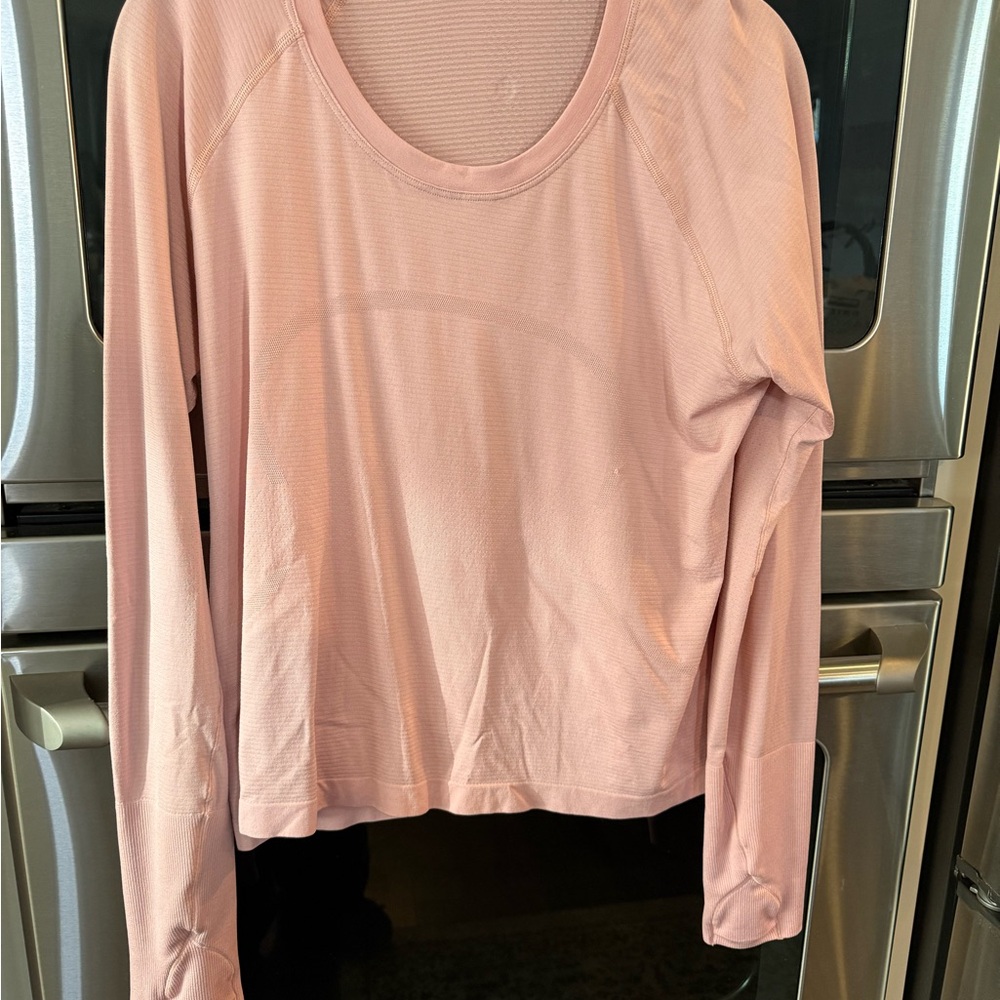 Lululemon Swiftly Tech Waist Length Long-Sleeve - Pink size 14